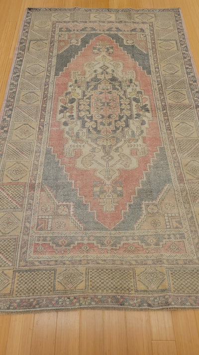 Vintage Turkish Rug  4.5 X 7.8