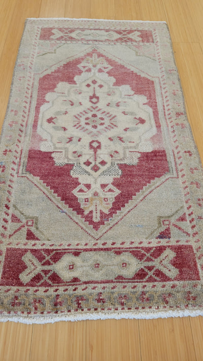 VINTAGE TURKISH OUSHAK 1.9X3.2